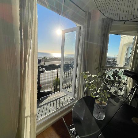 Seaview Flat With Balcony, Spacious 2 Bedroom Worthing Dış mekan fotoğraf