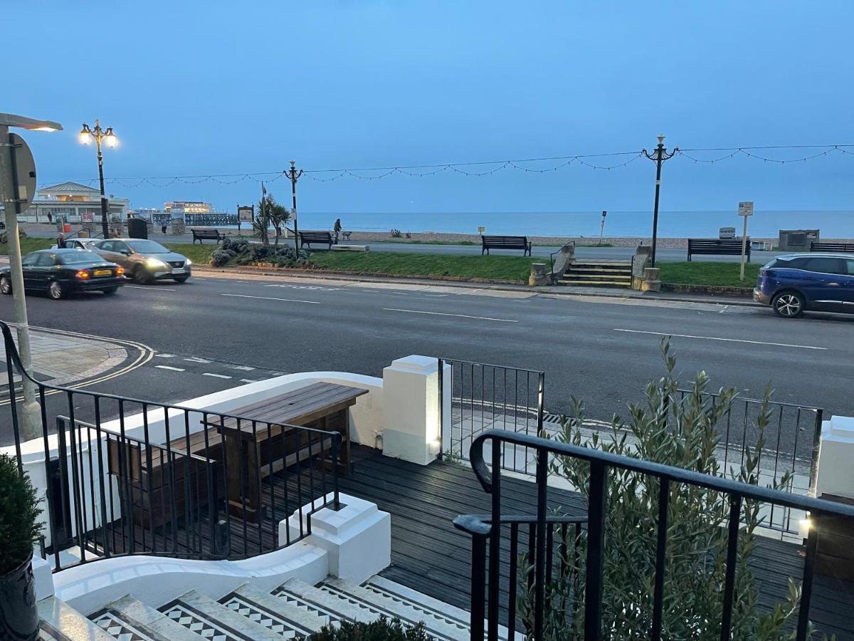 Seaview Flat With Balcony, Spacious 2 Bedroom Worthing Dış mekan fotoğraf